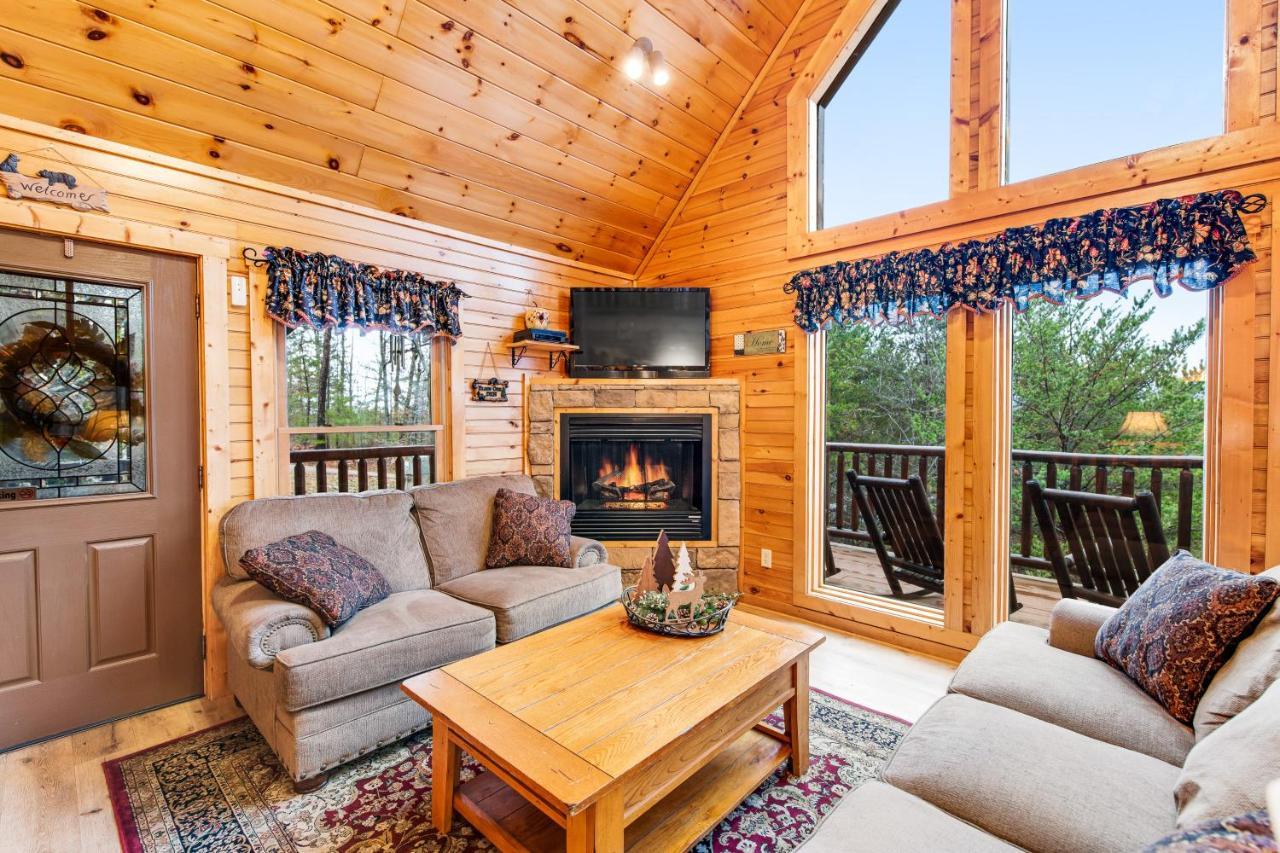 Вилла Grizzly Manor Пиджен-Фордж Экстерьер фото