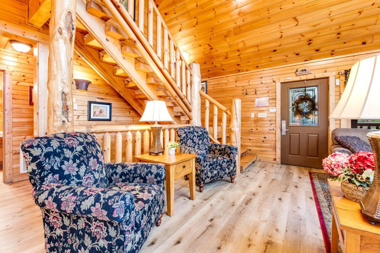 Вилла Grizzly Manor Пиджен-Фордж Экстерьер фото